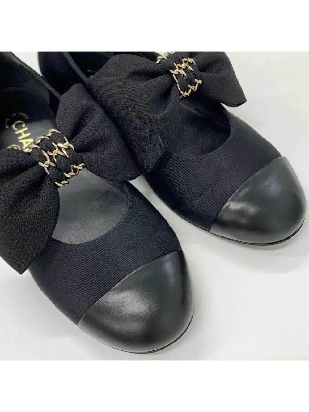 Chanel CC Logo Fabric Leather Flat Shoes Ribbon Chain